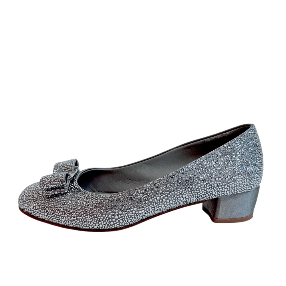 サルヴァトーレフェラガモ Salvatore Ferragamo パンプス Vara ラインストーン ビジュー シルバー