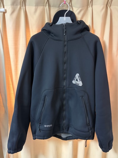PALACE Gore-Tex Infinium Cap Jacket "Black"