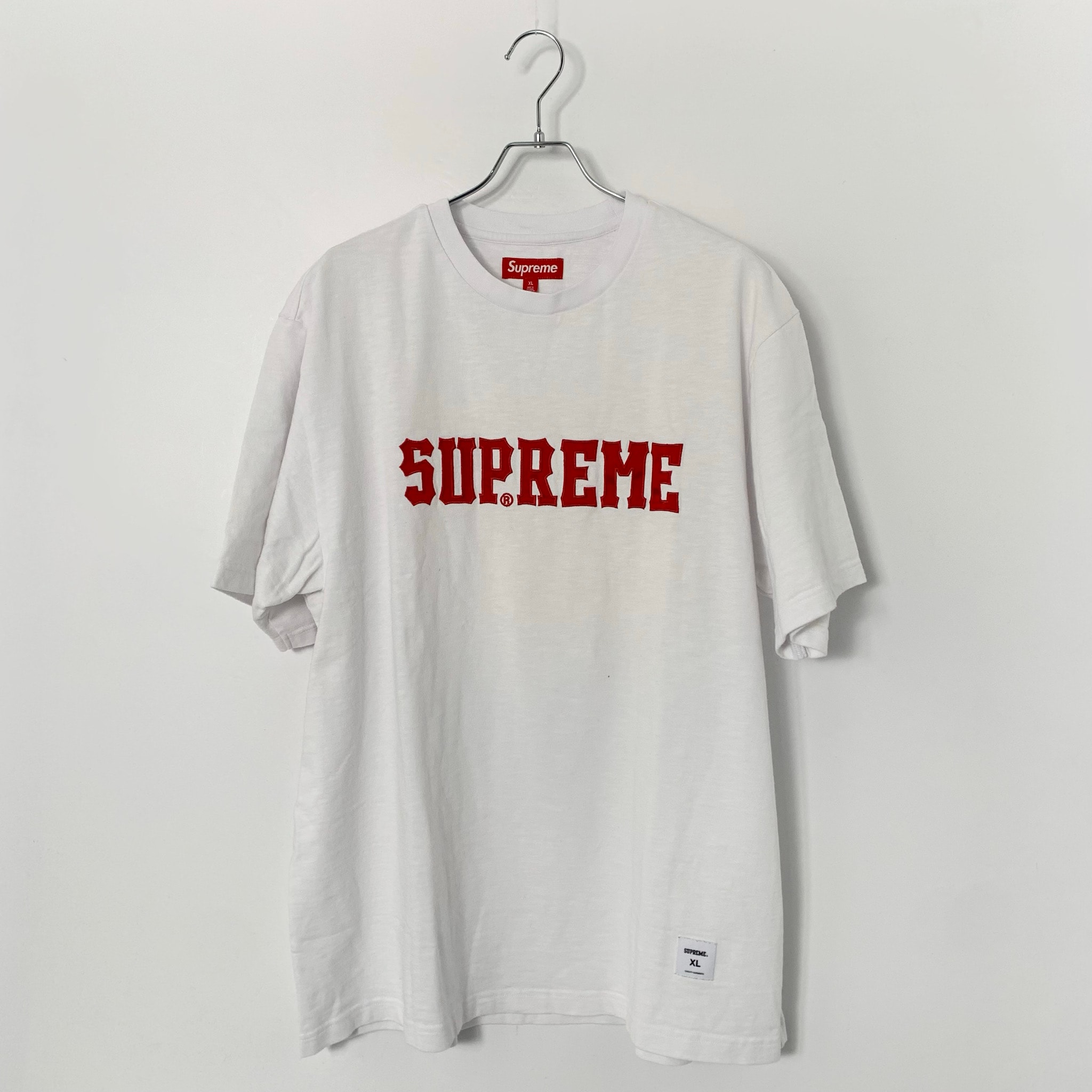 Supreme Twill Applique S/S Top "White"