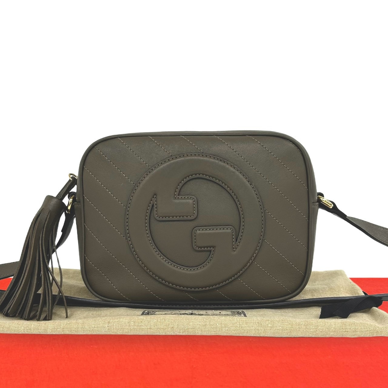 GUCCI グッチ ブロンディ インターロッキング G タッセル レザー ショルダーバッグ ブラウン
 34835