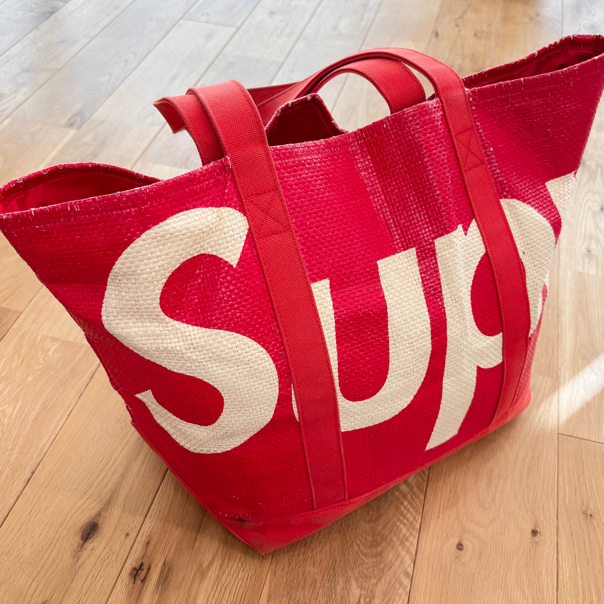 Supreme Raffia Tote "Red"