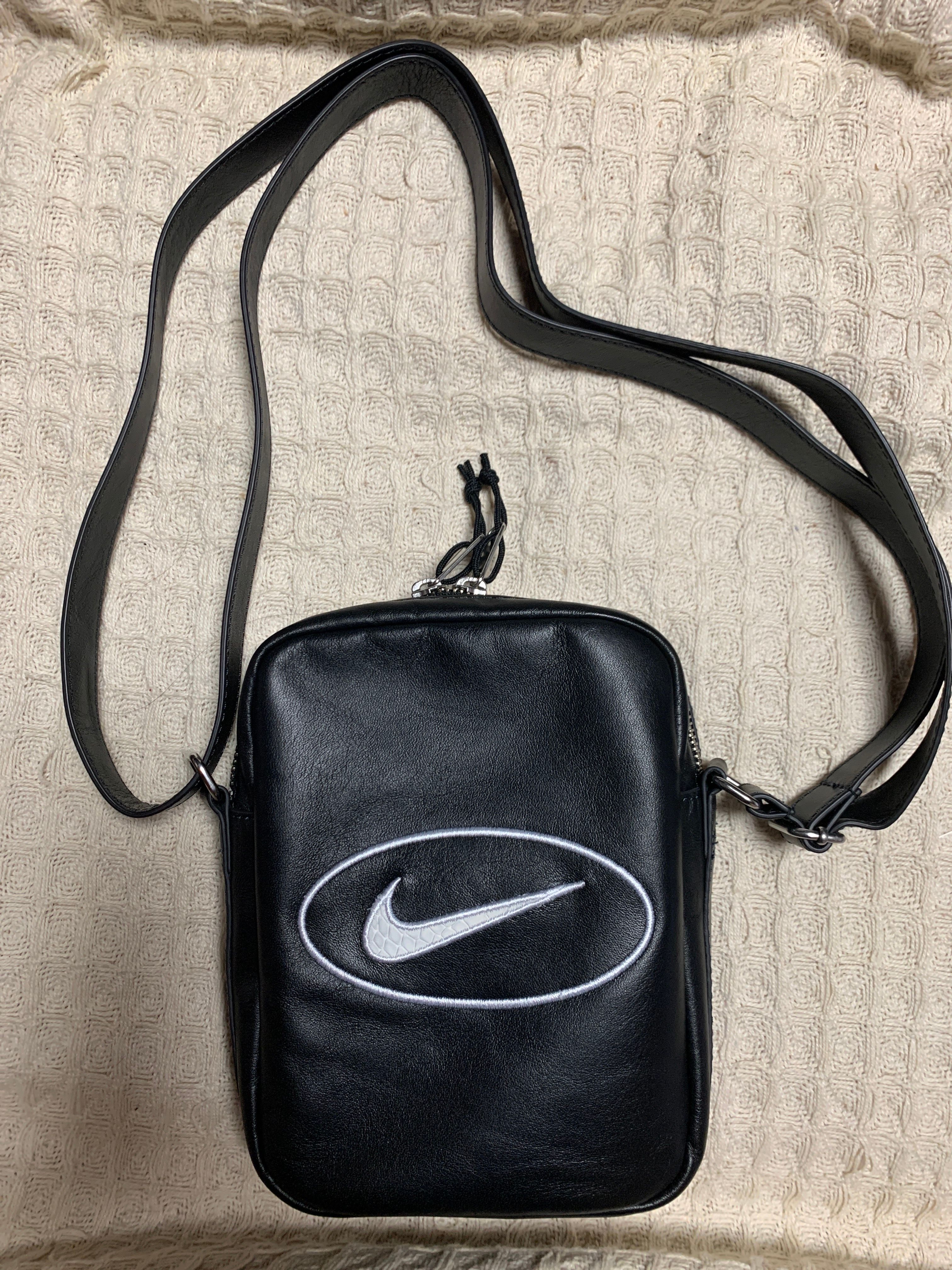Supreme x Nike Leather Shoulder Bag "Black" HJ7964-045
