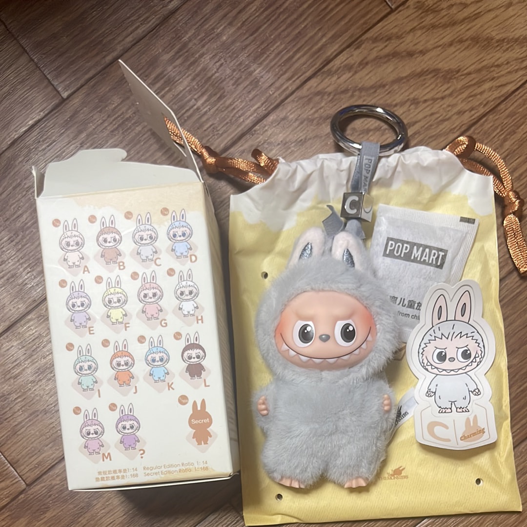 POP MART THE MONSTERS (LABUBU) Pin for Love Series-Vinyl Plush Pendant (A-M) C