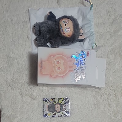 ポップマート ザ モンスターズ (ラブブ) フラップ ウィズ ミー ポップマート ザ モンスターズ (ラブブ) フラップ ウィズ ミー