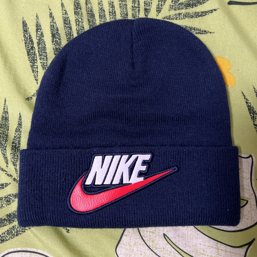 Supreme / NIKE® Beanie "navy"