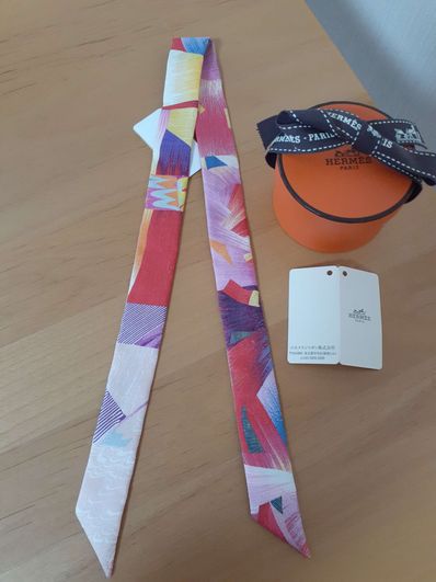 Hermes Marble Silk Doll Twilly "Rose/Multicolore"