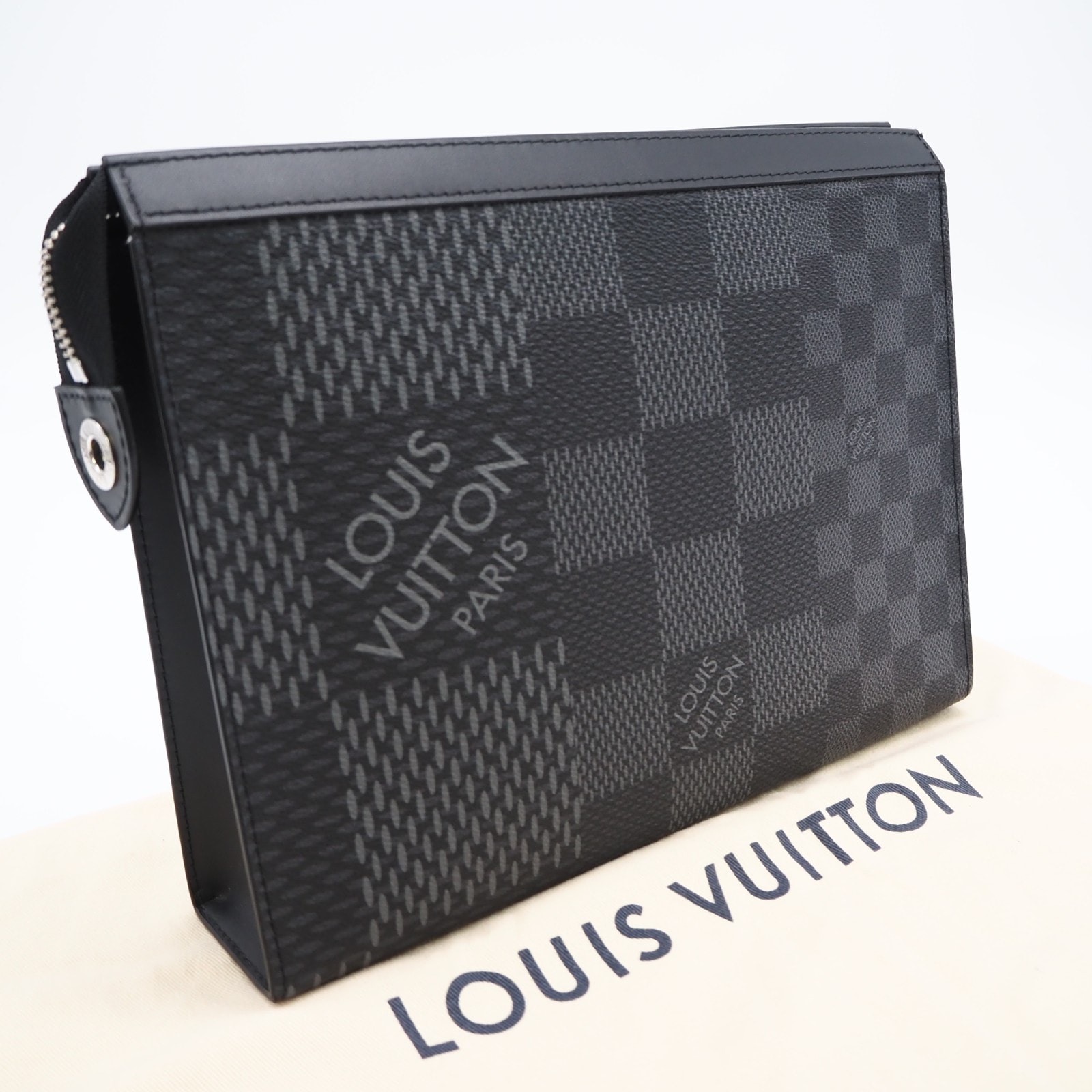 美品 LOUIS VUITTON ルイ・ヴィトン ダミエ グラフィット3D ポシェット ヴォワヤージュ MM N60444 クラッチバッグ ブラック グレー コーティングキャンバス レザー メンズ