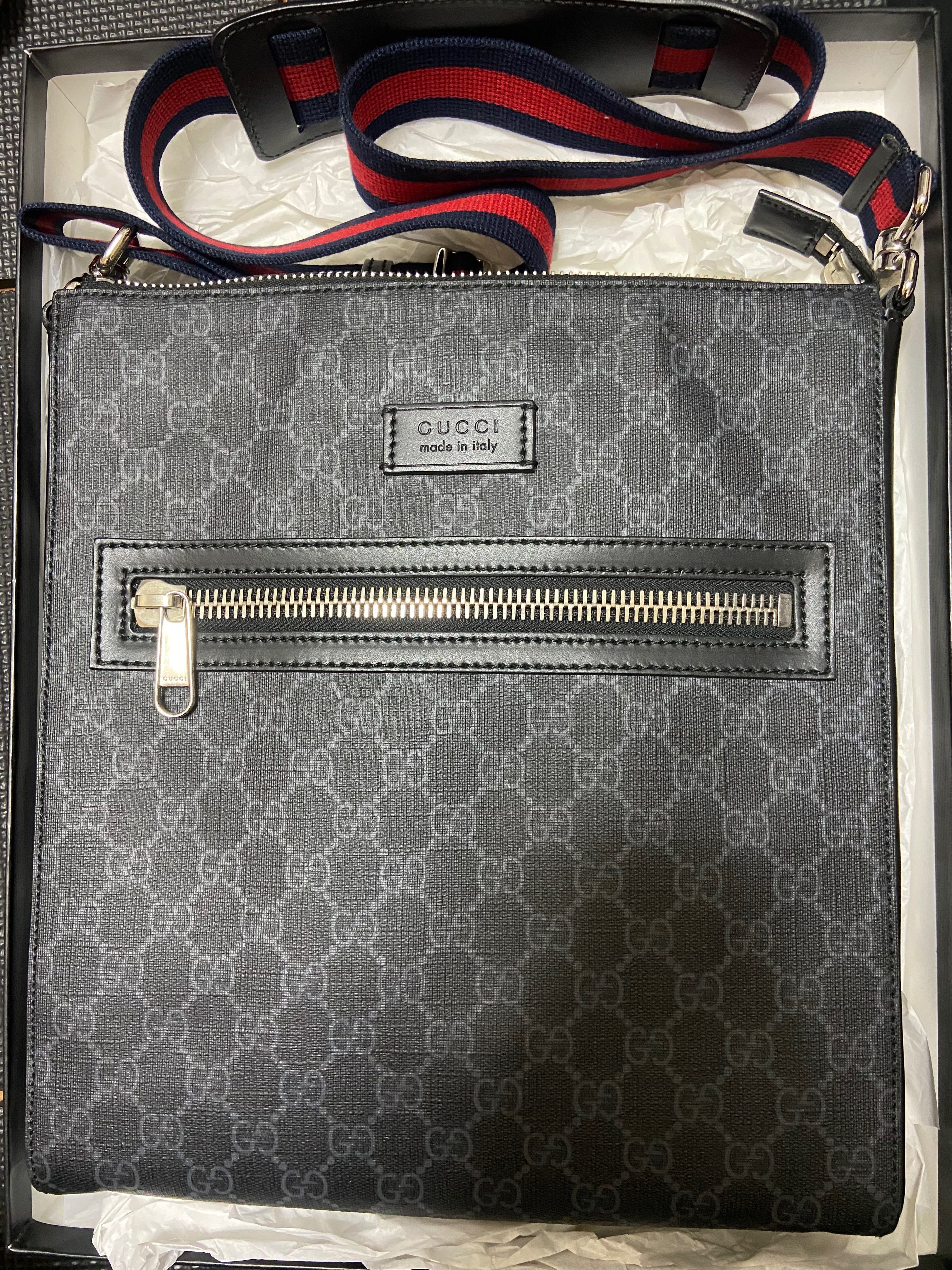 GUCCI GG Supreme Canvas Messenger bag ”Black/Gray”