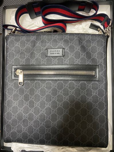 GUCCI GG Supreme Canvas Messenger bag ”Black/Gray”