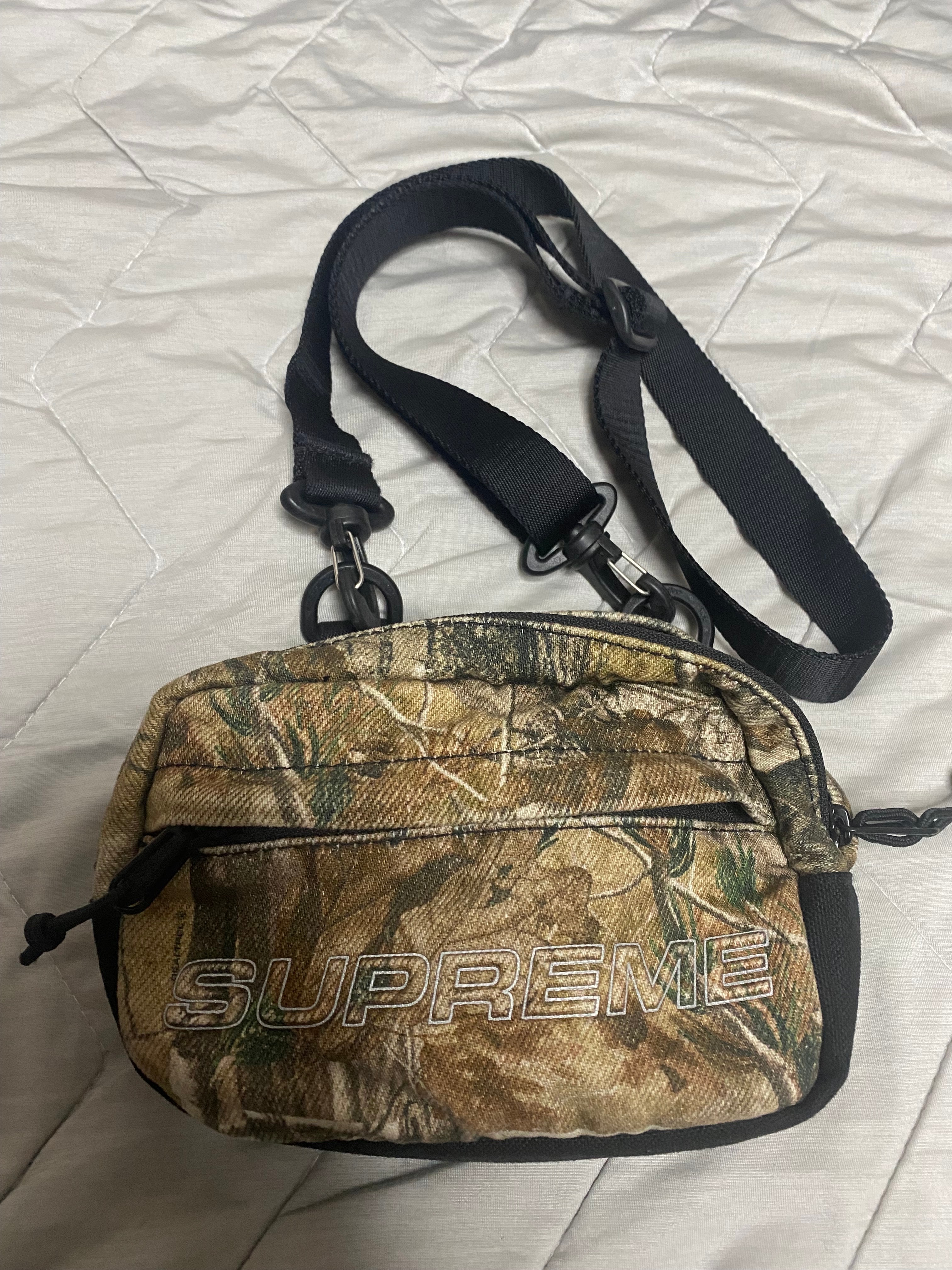 Supreme 19FW Shoulder Bag 