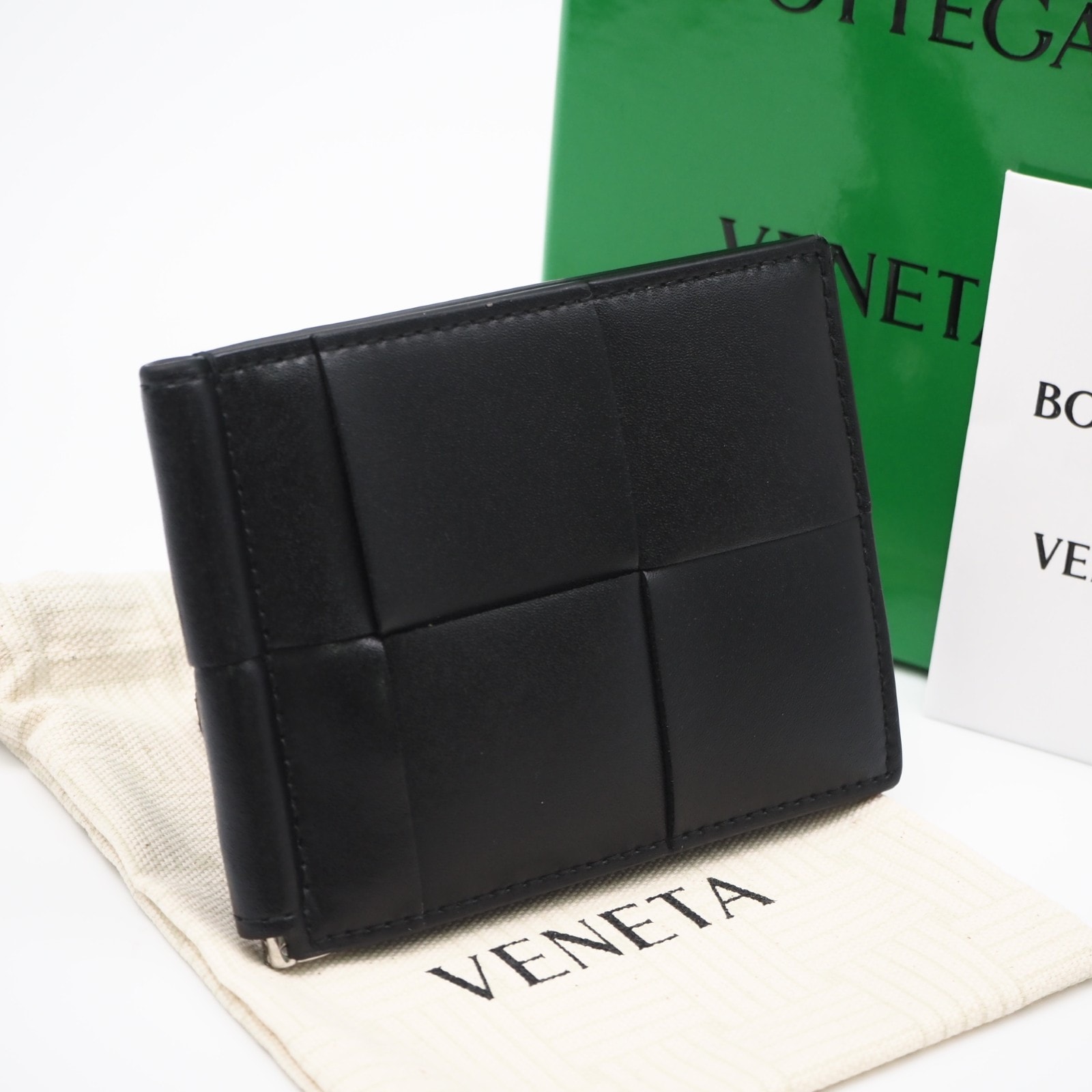 美品 BOTTEGAVENETA ボッテガヴェネタ カセット マネークリップ付き二つ折りウォレット 749453 マネークリップ ブラック ラムスキン メンズ