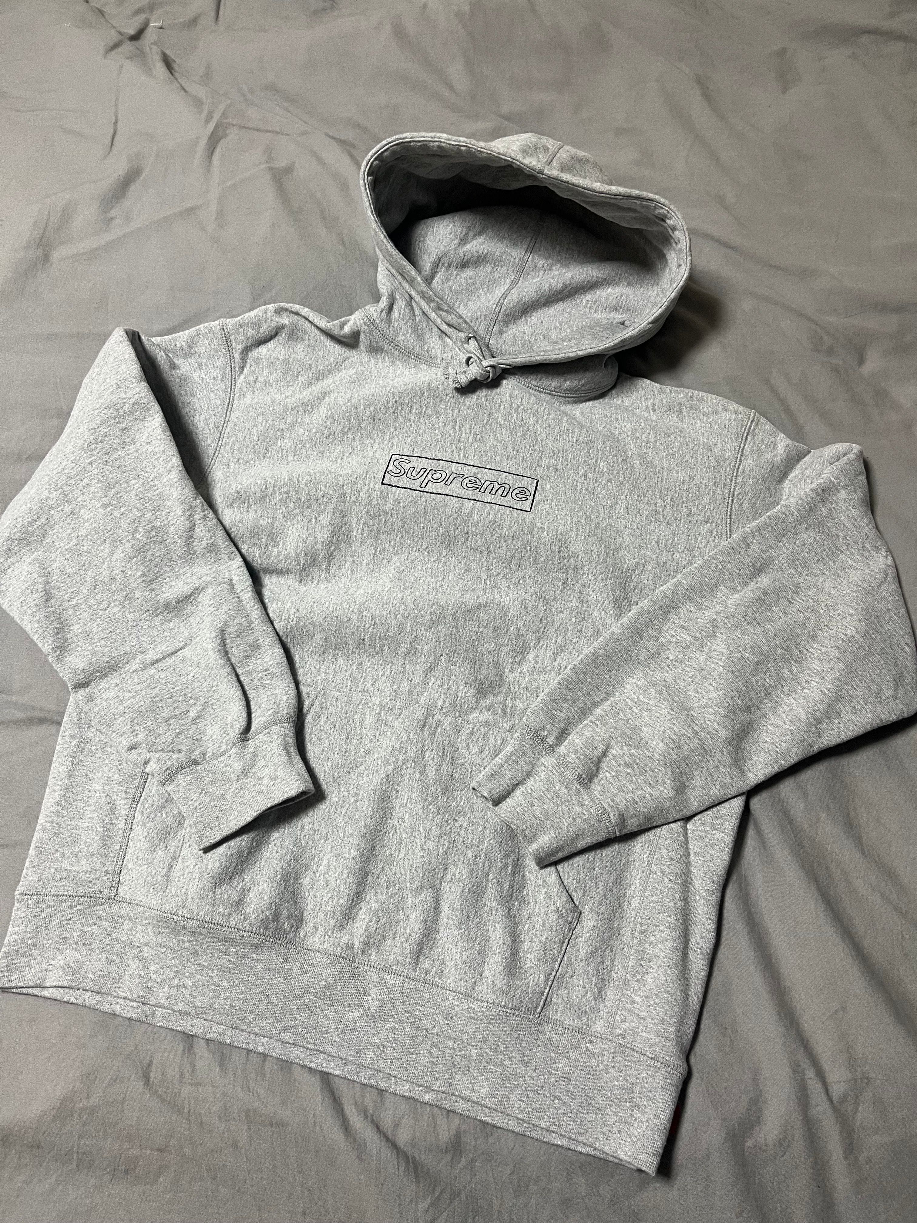 Supreme KAWS Chalk Logo Hooded Sweatshirt "Grey"(2021)