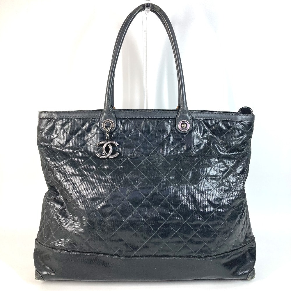 シャネル CHANEL マトラッセ キルティング CC ココマーク ロゴ チャーム付き 肩掛け トートバッグ ボストンバッグ カバン ショルダーバッグ コーティングキャンバス ブラック