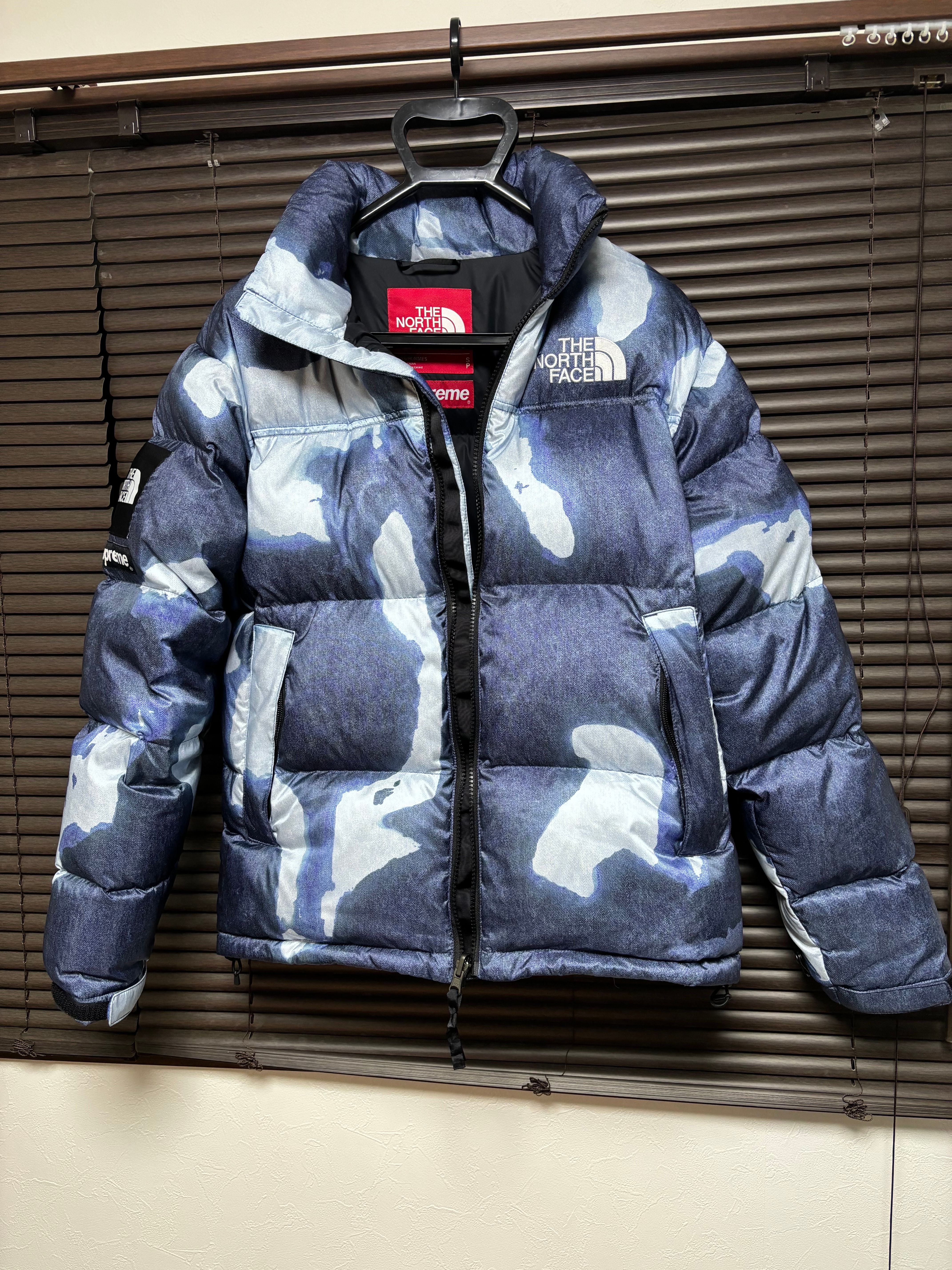 Supreme x The North Face Bleached Denim Print Nuptse Jacket "Indigo"