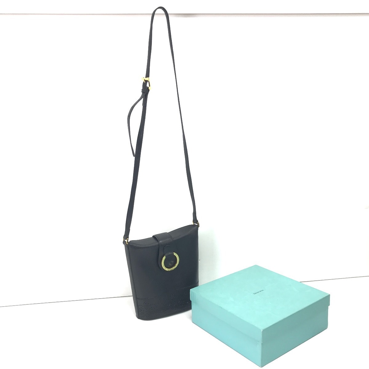 Tiffany & Co. ティファニー ショルダーバッグ パンチングレザーバケットバッグ ブラック
