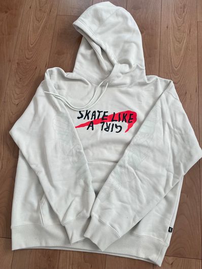 Nike SB Skate Like A Girl 1 Fleece L/S Top "Light Born"