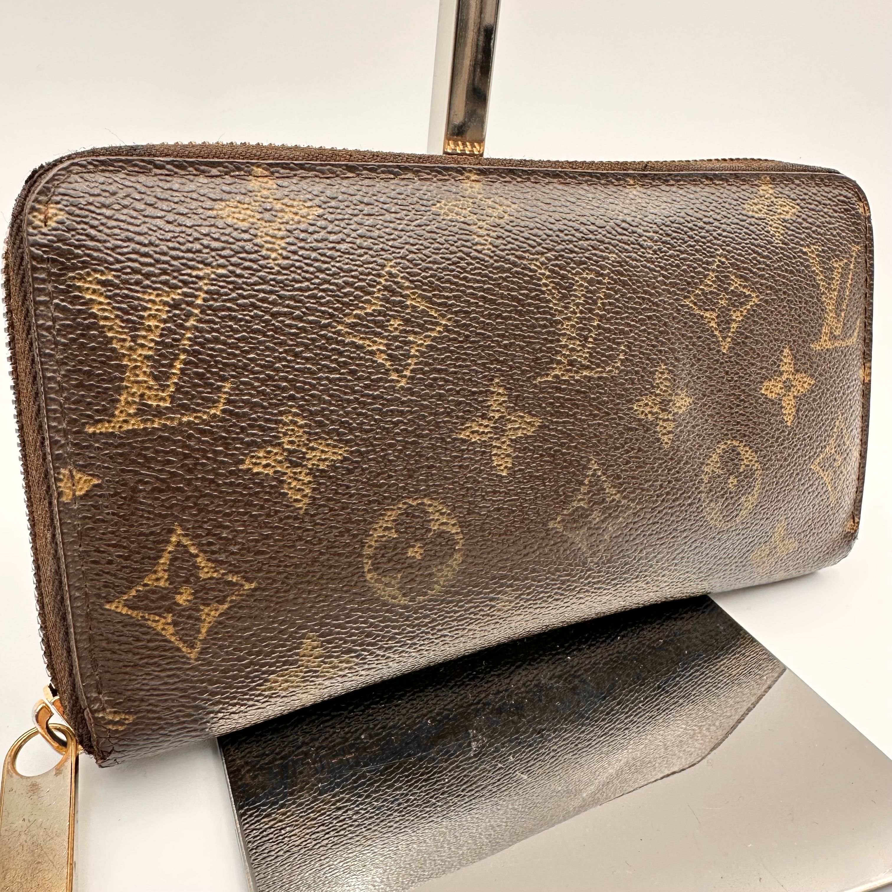 Louis Vuitton Zippy Wallet Monogram