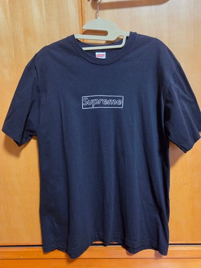 Supreme KAWS Chalk Logo Tee "Black"