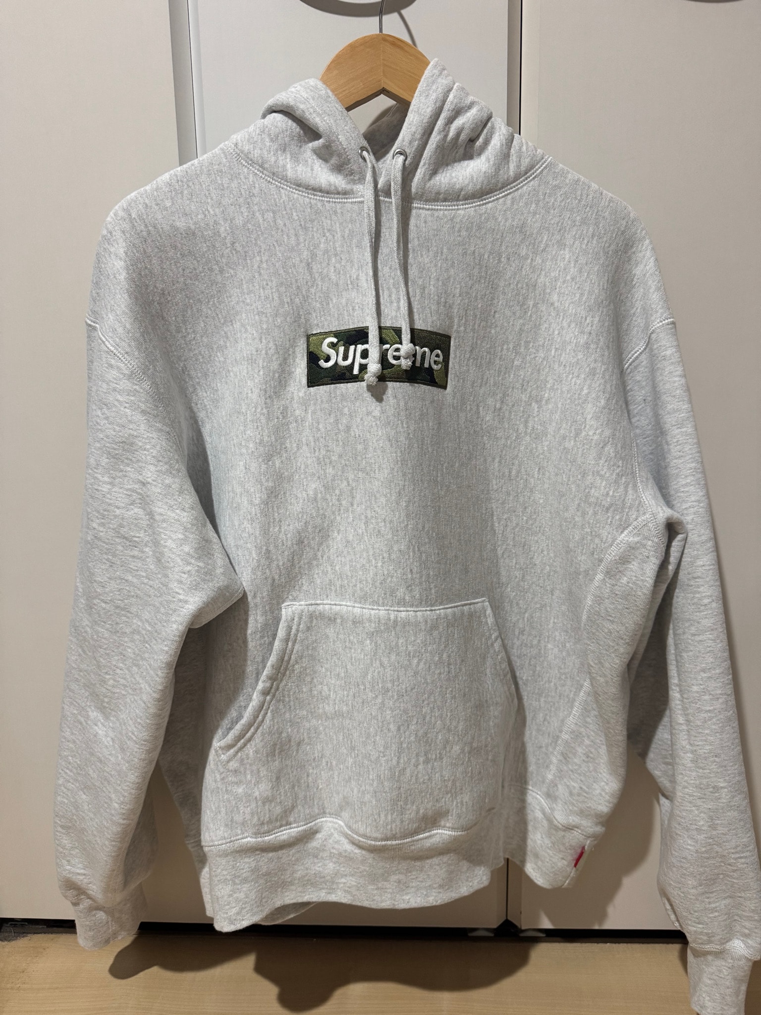 Supreme Box Logo Hooded Sweatshirt "Ash Grey" (23FW)