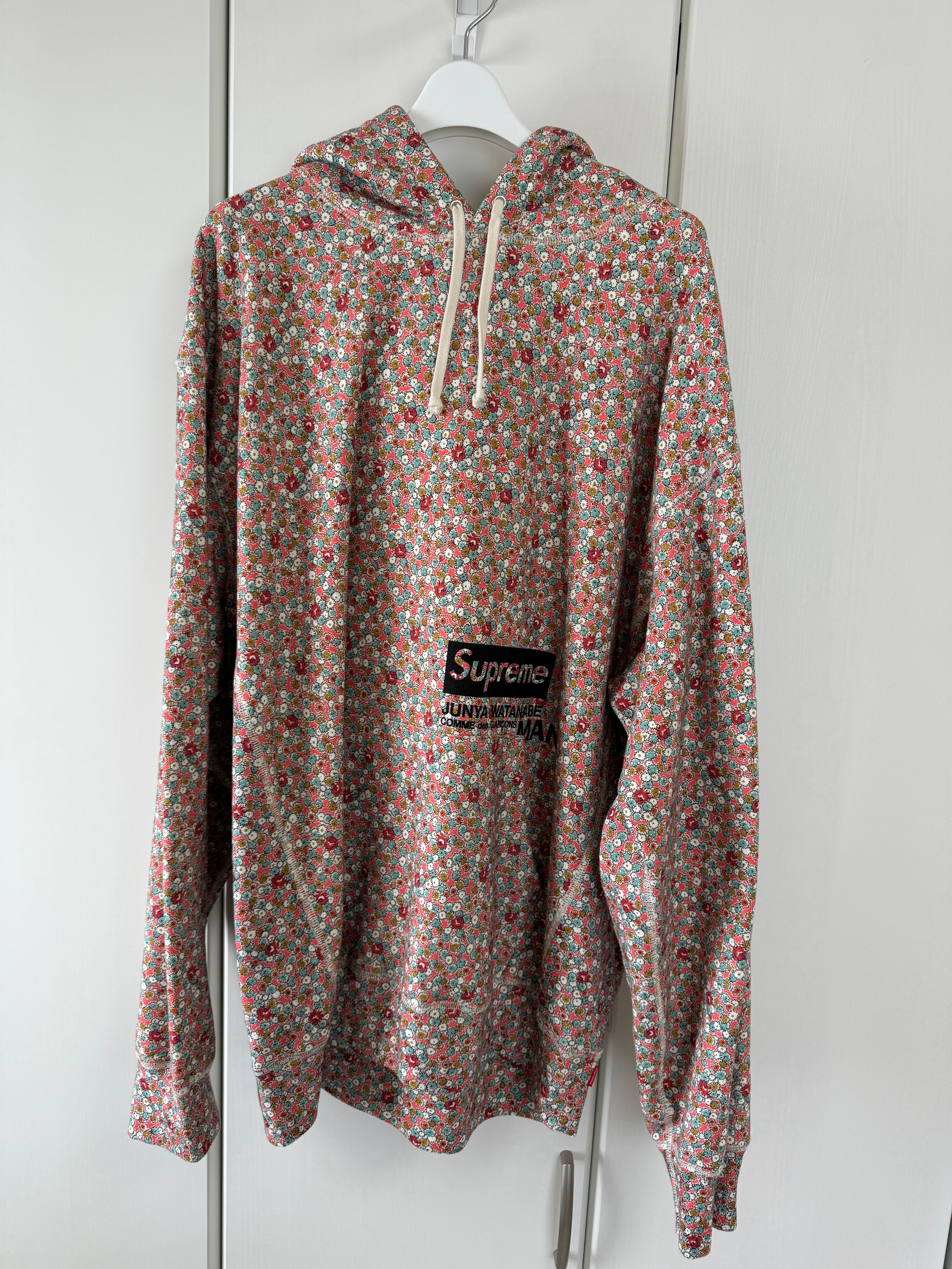 Supreme / JUNYA WATANABE COMME des GARCONS MAN Hooded Sweatshirt "Pink Flowers"