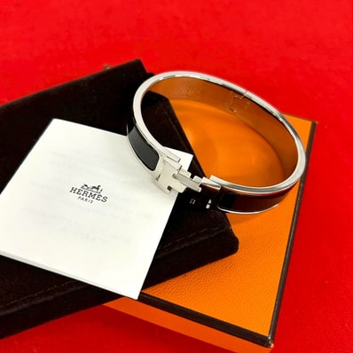 HERMES エルメス クリック H バングル エナメル パラディウムプレーテッド バングル シルバー
2884d