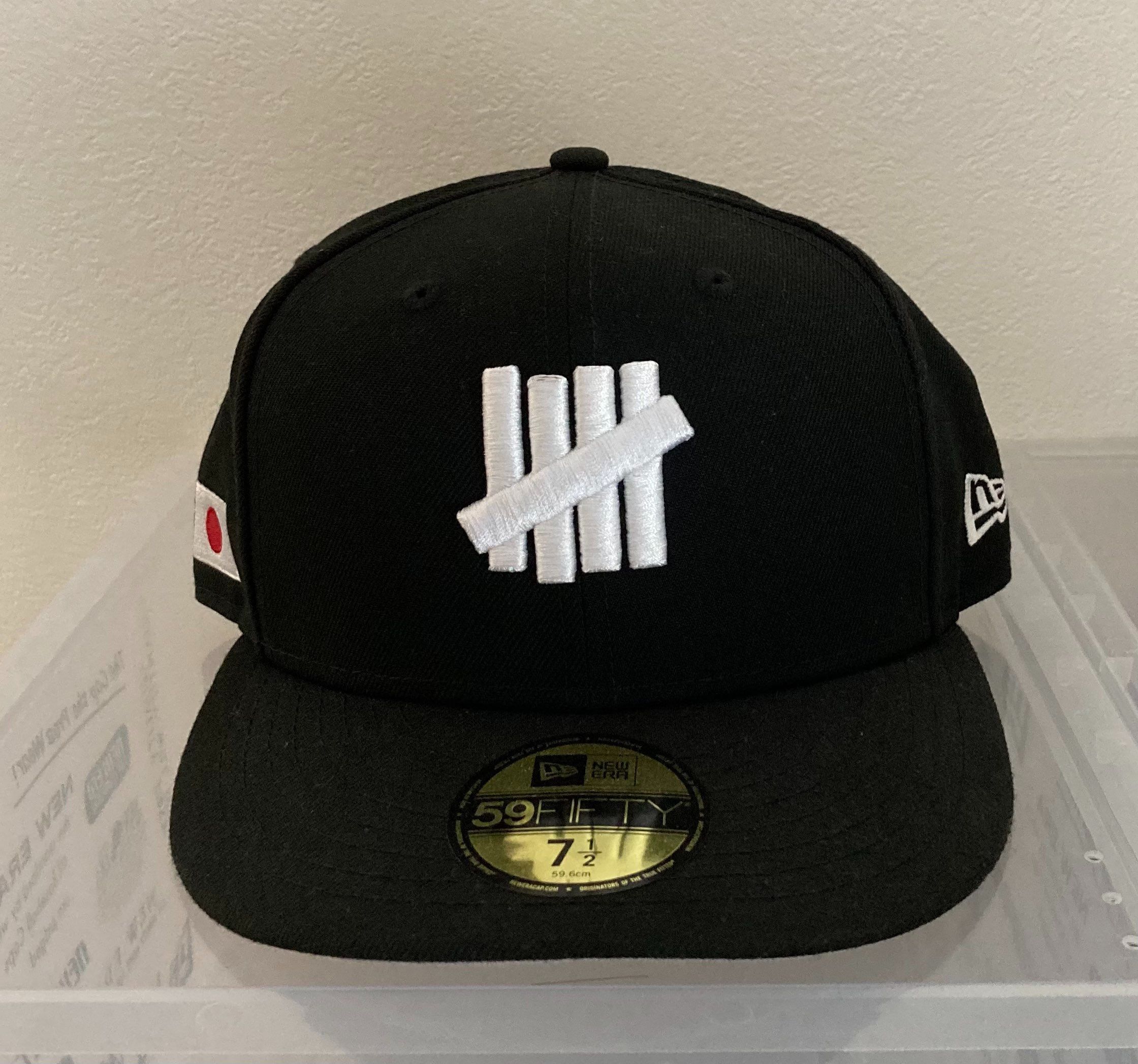 UNDEFEATED X NE STRIKE ICON FITTED - 90201 "Olive"