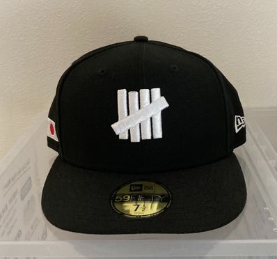 UNDEFEATED X NE STRIKE ICON FITTED - 90201 "Olive"