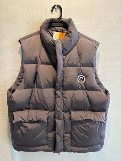 Kith Wrinkle Nylon Midi Vest "Concrete"