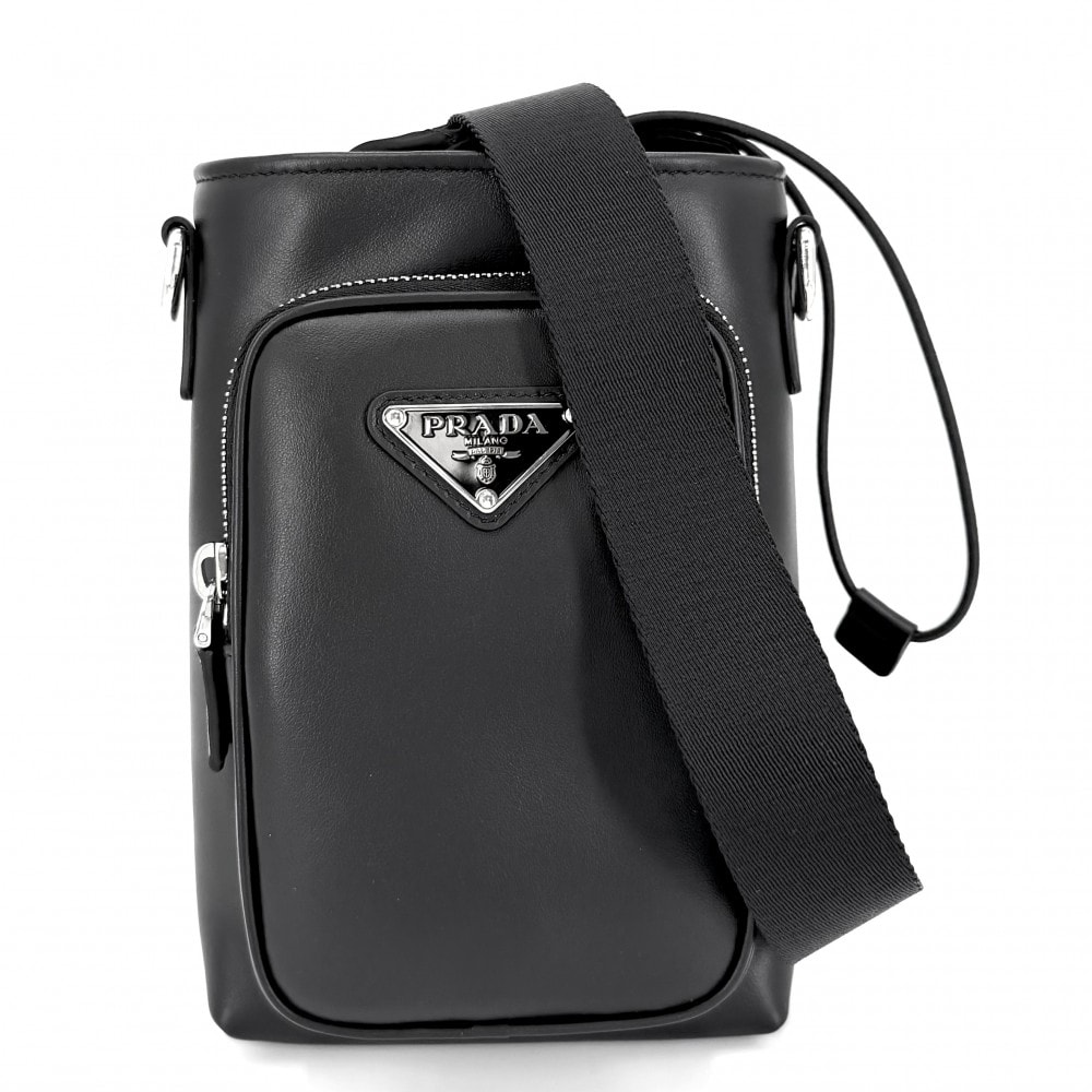 PRADA プラダ ショルダーバッグ スマートフォンケース 三角ロゴ トライアングル 肩掛け 斜め掛け 2ZH155 カーフ  ナイロン   ブラック 黒 シルバー金具 ユニセックス 美品【中古品】