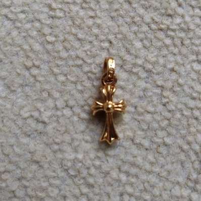 Chrome Hearts 22K Cross Baby Fat Charm "Yellow Gold"