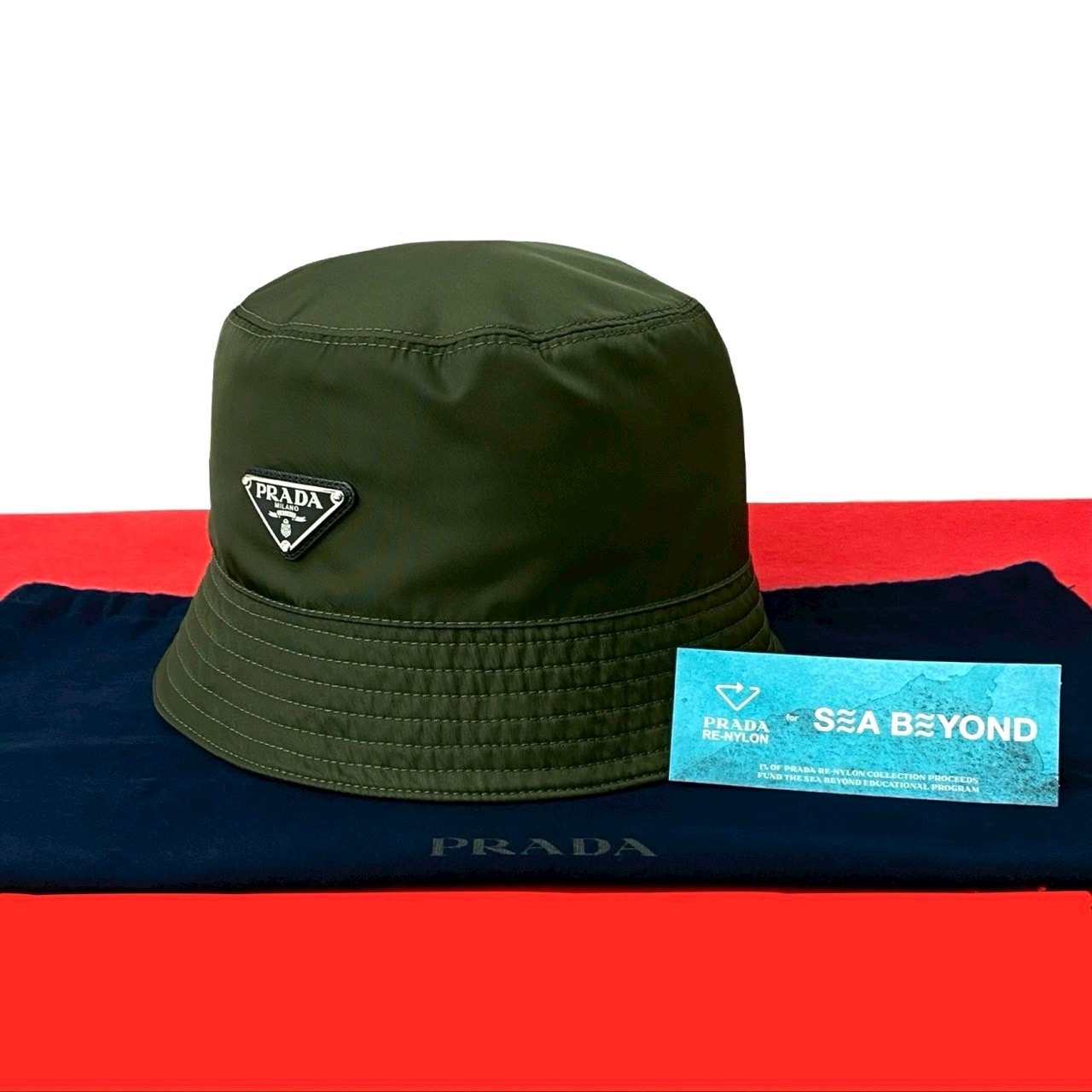 PRADA プラダ Re-Nylon バケットハット 三角ロゴ 金具 コットン ポリアミド ハット カーキ
 69798