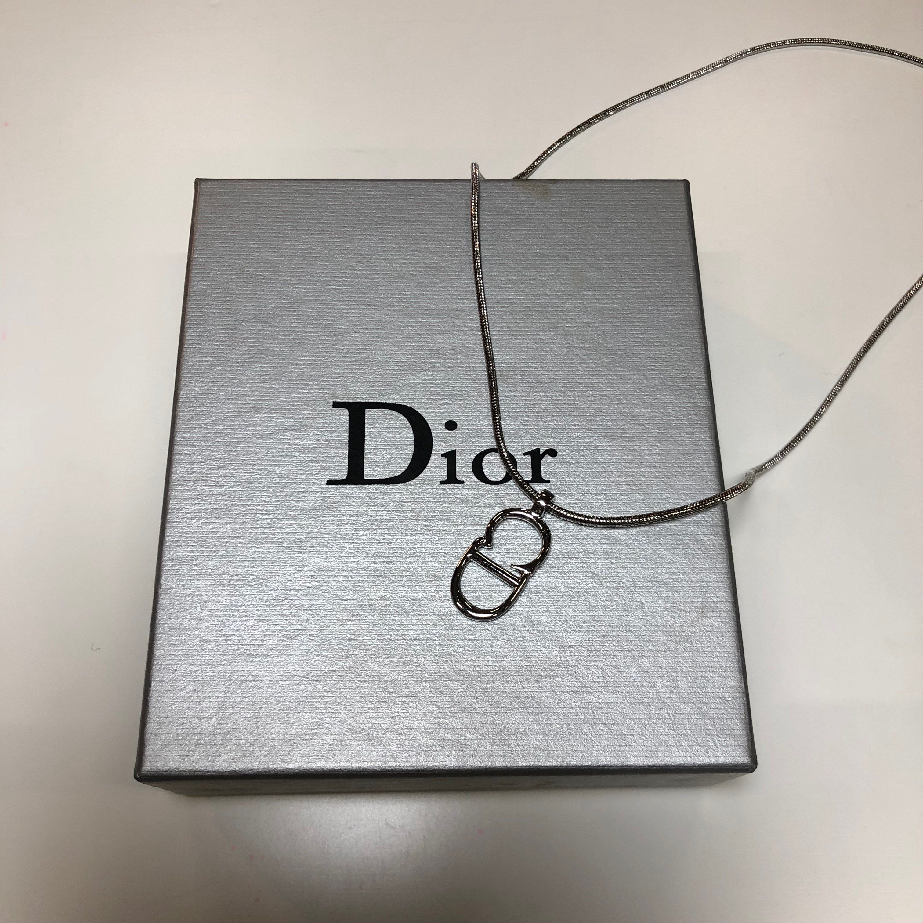 ディオール CDロゴネックレス シルバーカラー ネックレス