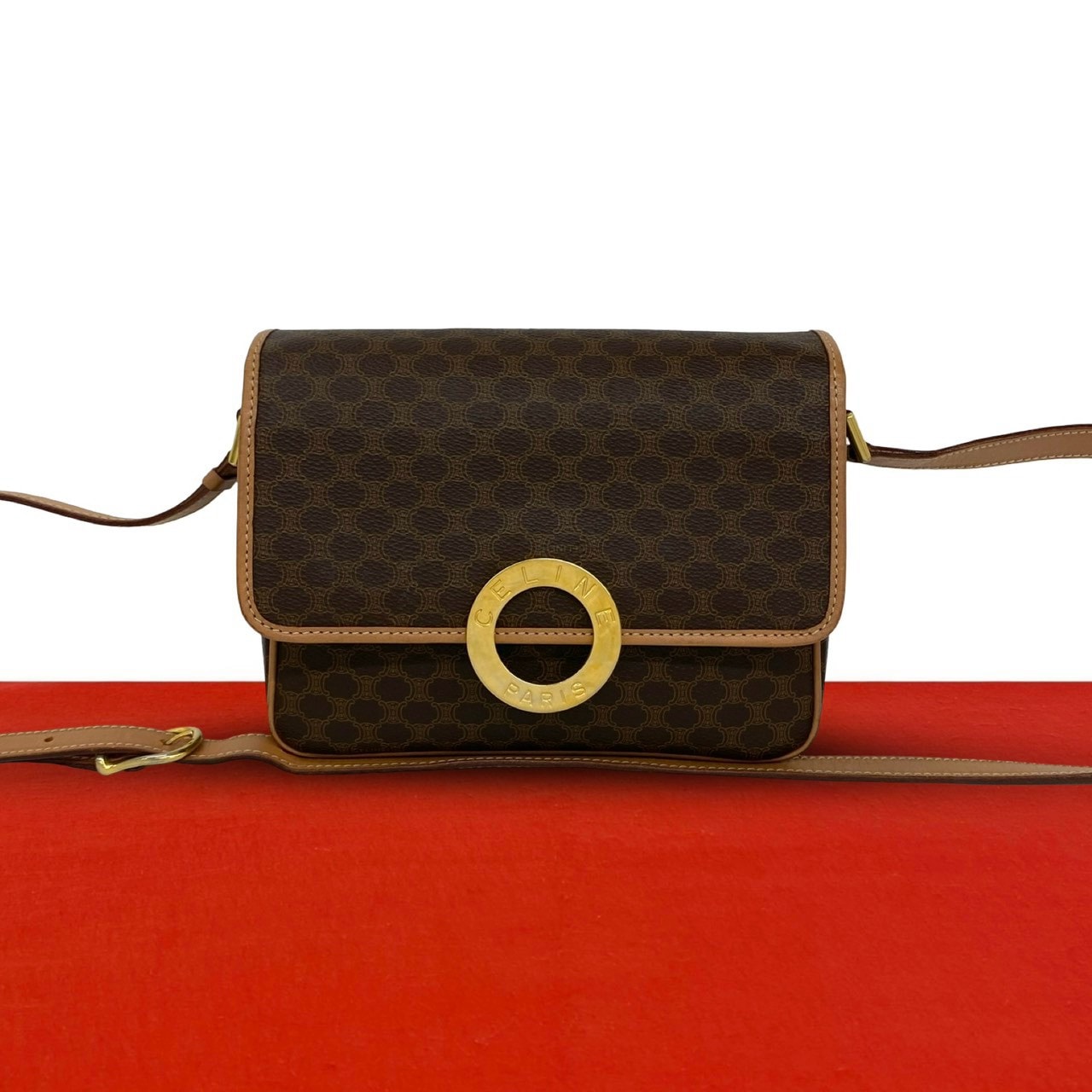 CELINE セリーヌ マカダム ブラゾン 柄 サークルロゴ 金具 レザー PVC ショルダーバッグ ブラウン
70583