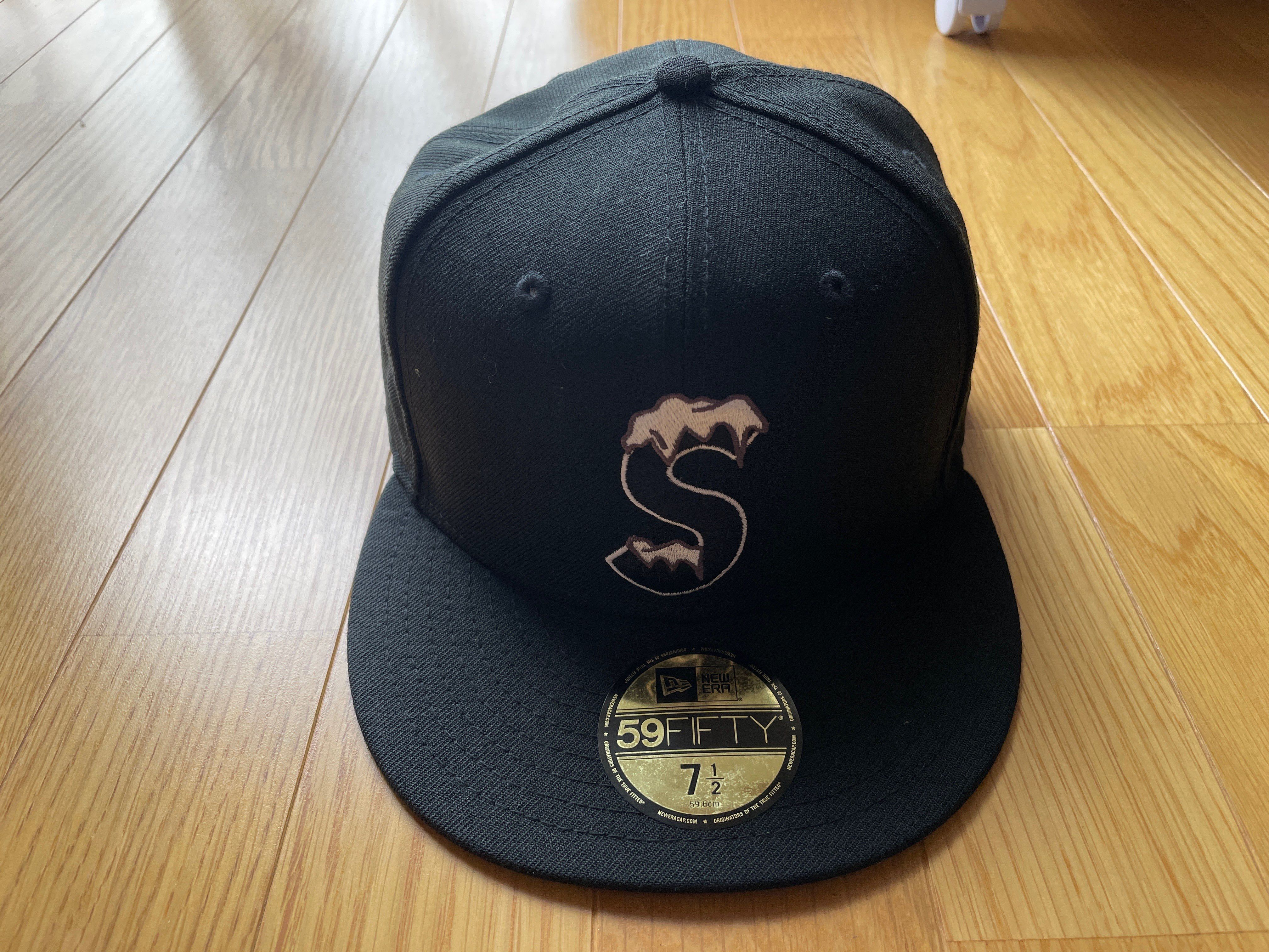 Supreme S Logo New Era® "Black" (20FW)