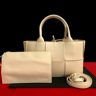 BOTTEGA VENETA ボッテガヴェネタ アルコ レザー ショルダーバッグ ピンク
37842