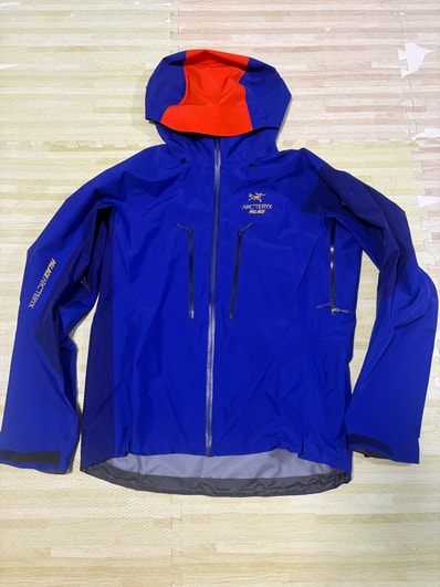 PALACE x Arc'Teryx Alpha SV "Blue"