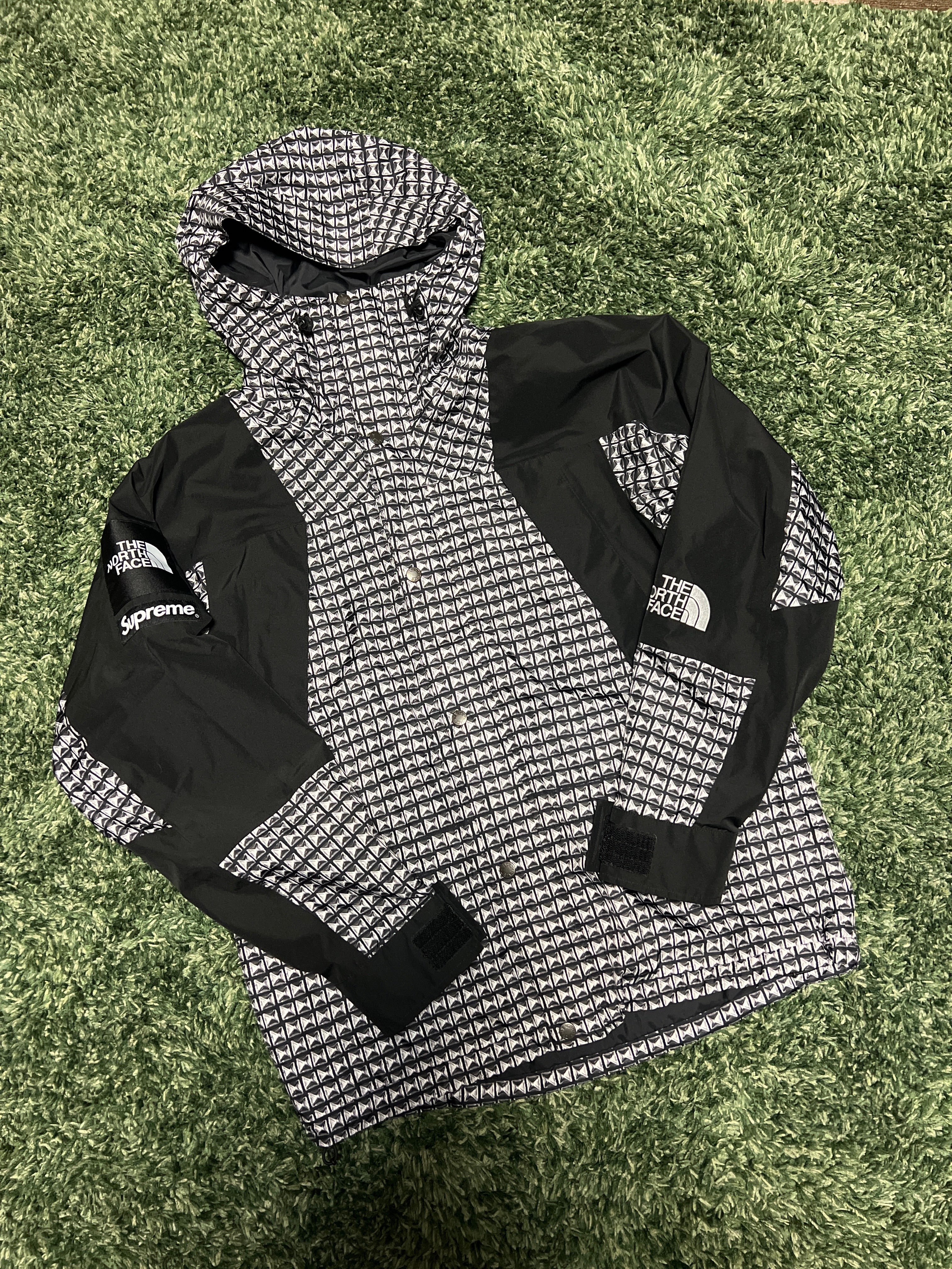 Supreme x The North Face Studded Mountain Light Jacket "Black"