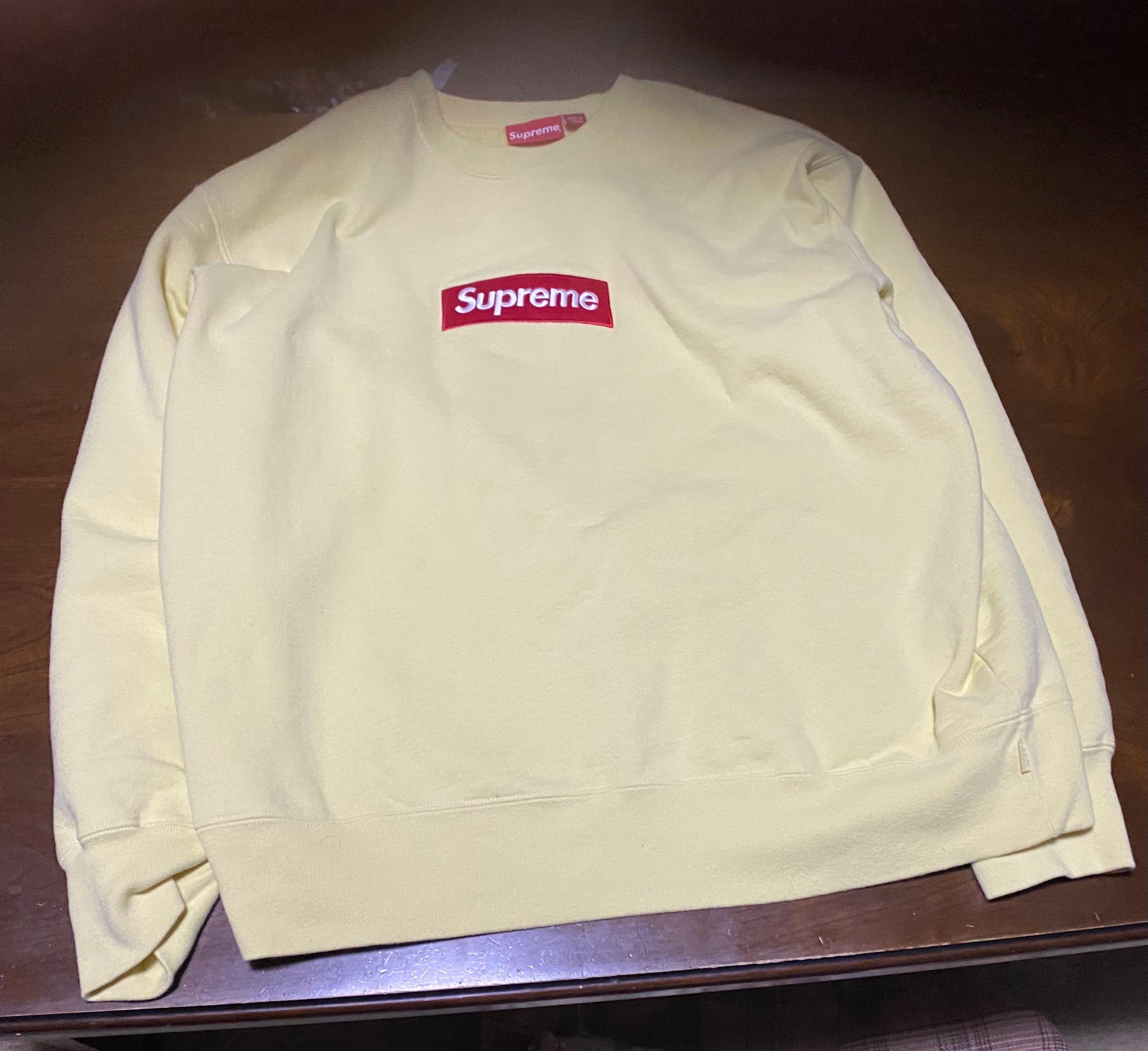 Supreme Box Logo Crewneck "Pale Yellow" (22FW)