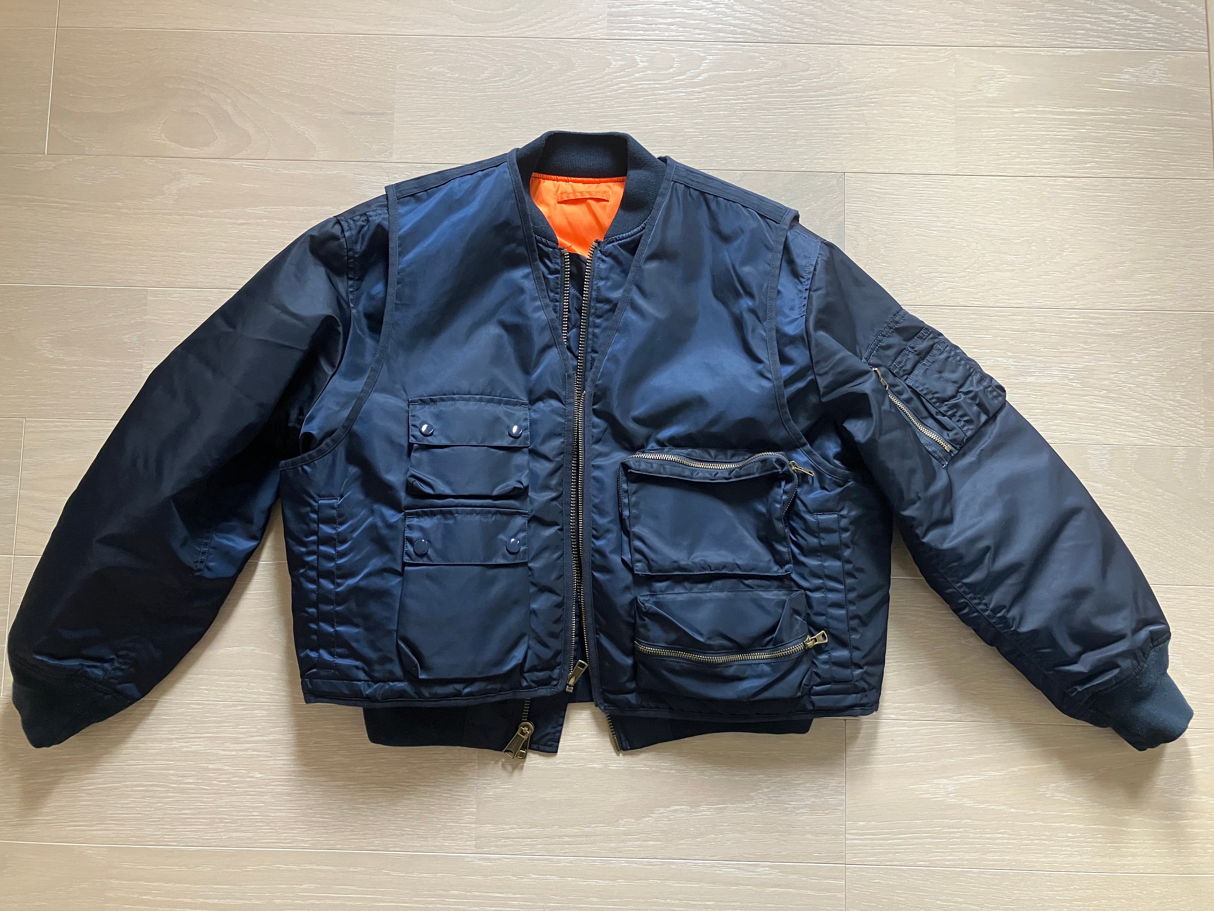 シュプリーム 2イン1 MA-1 + ベスト "ネイビー"