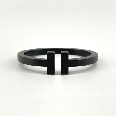 TIFFANY&Co.(ティファニー) Tスクエア バングル ブラック