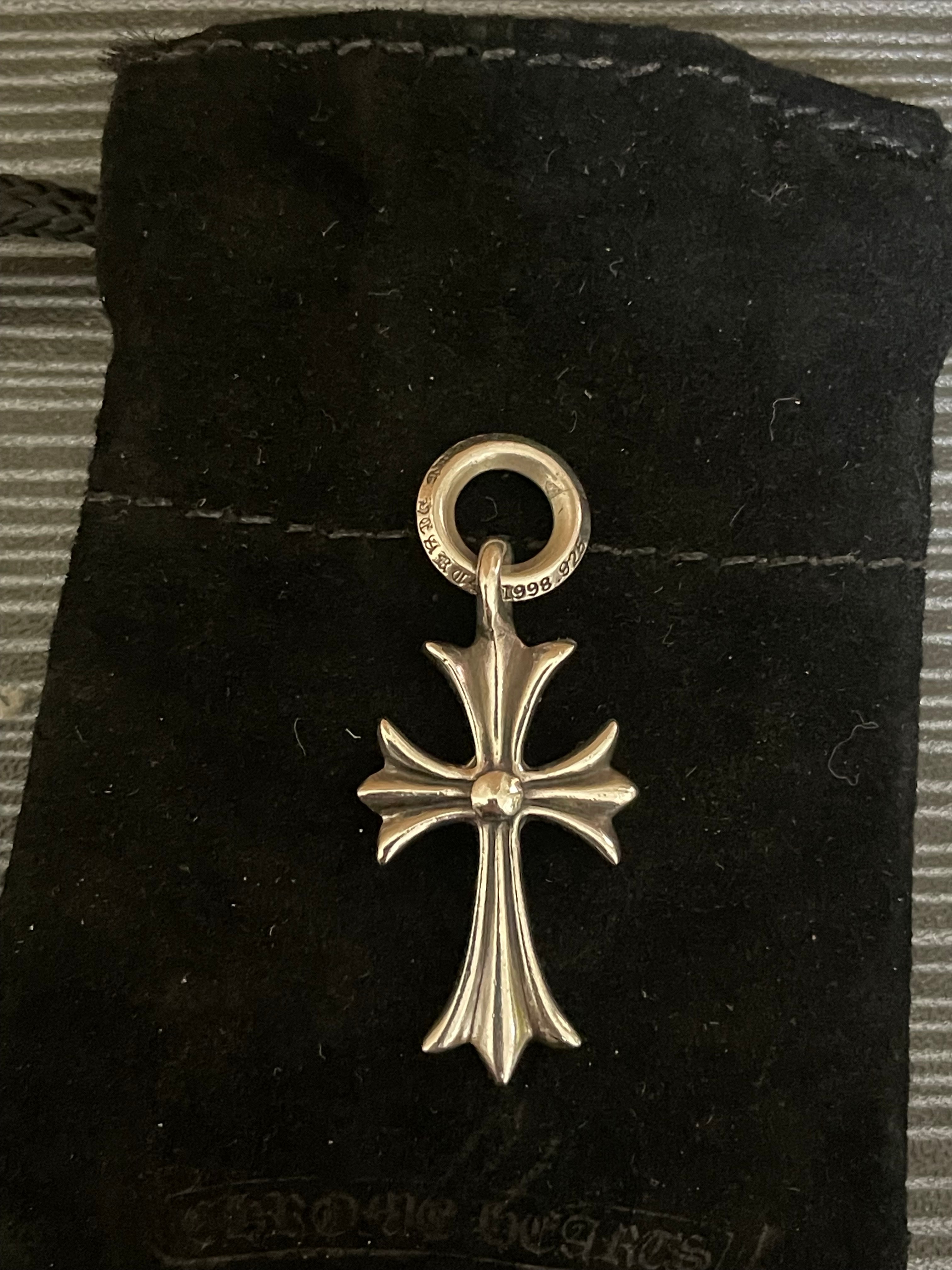 クロムハーツ タイニー CH クロス チャーム 