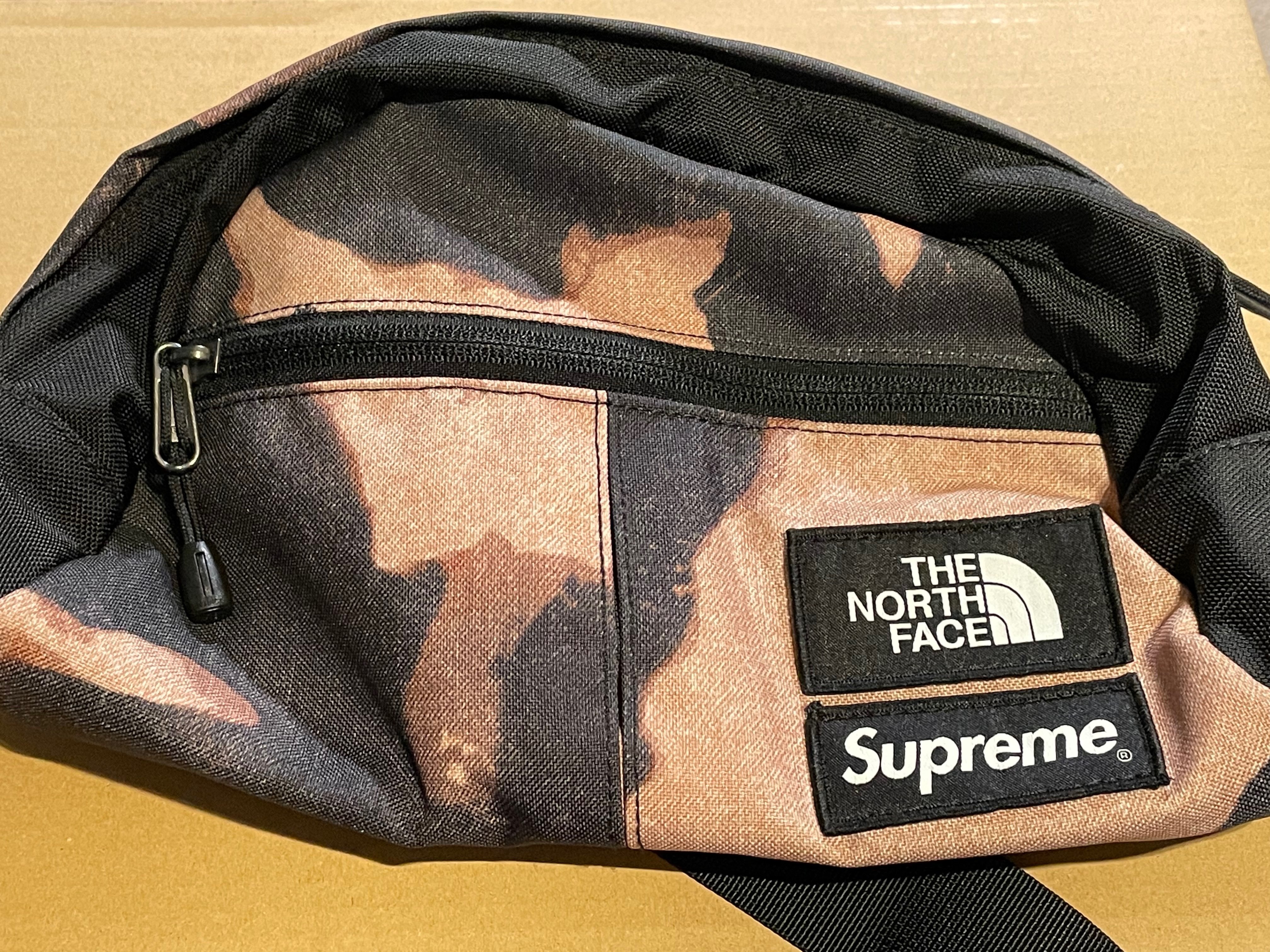 Supreme x The North Face Bleached Denim Print Roo II "Black"