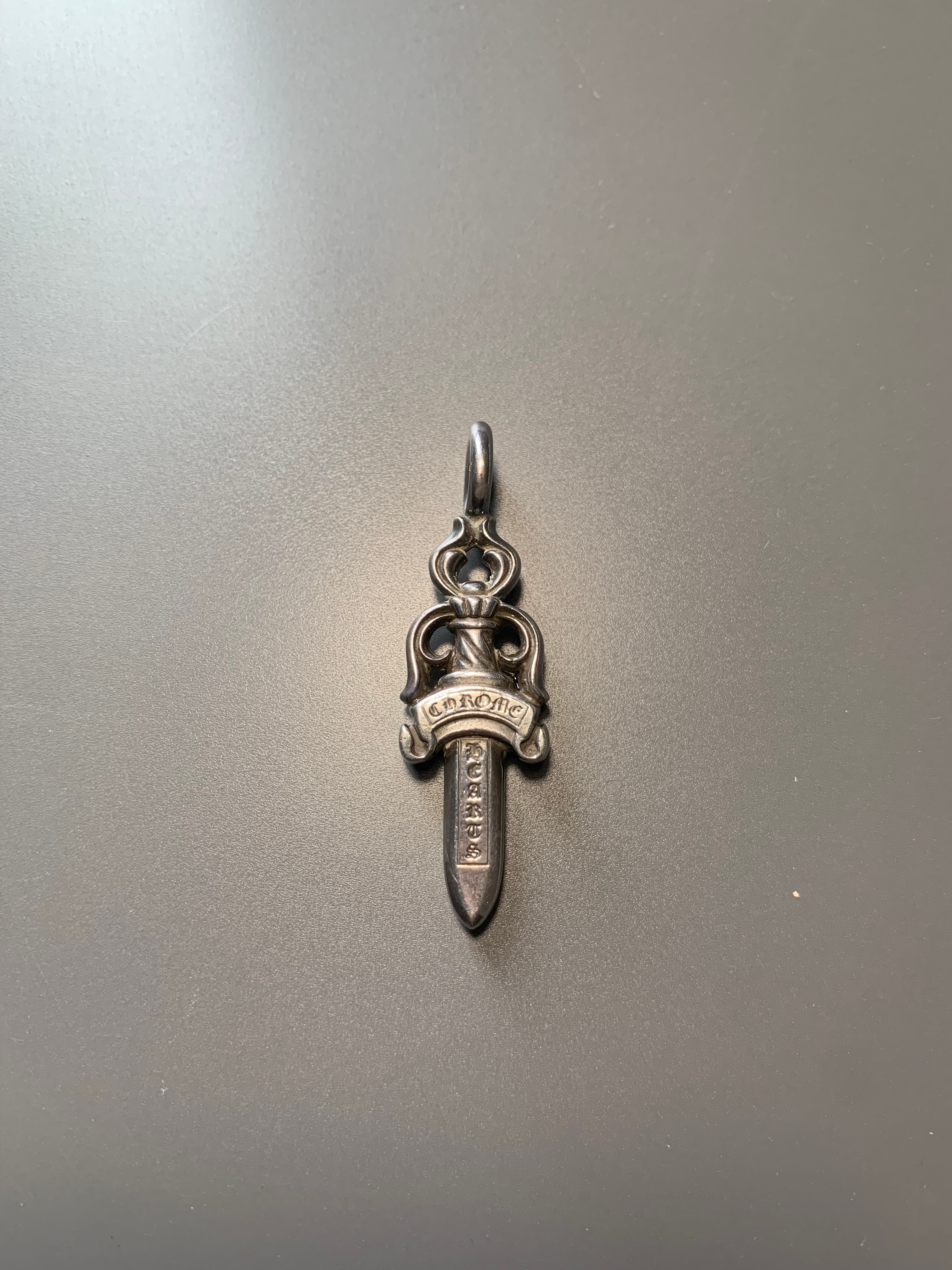 Chrome Hearts Double Dogger Pendant "Silver"