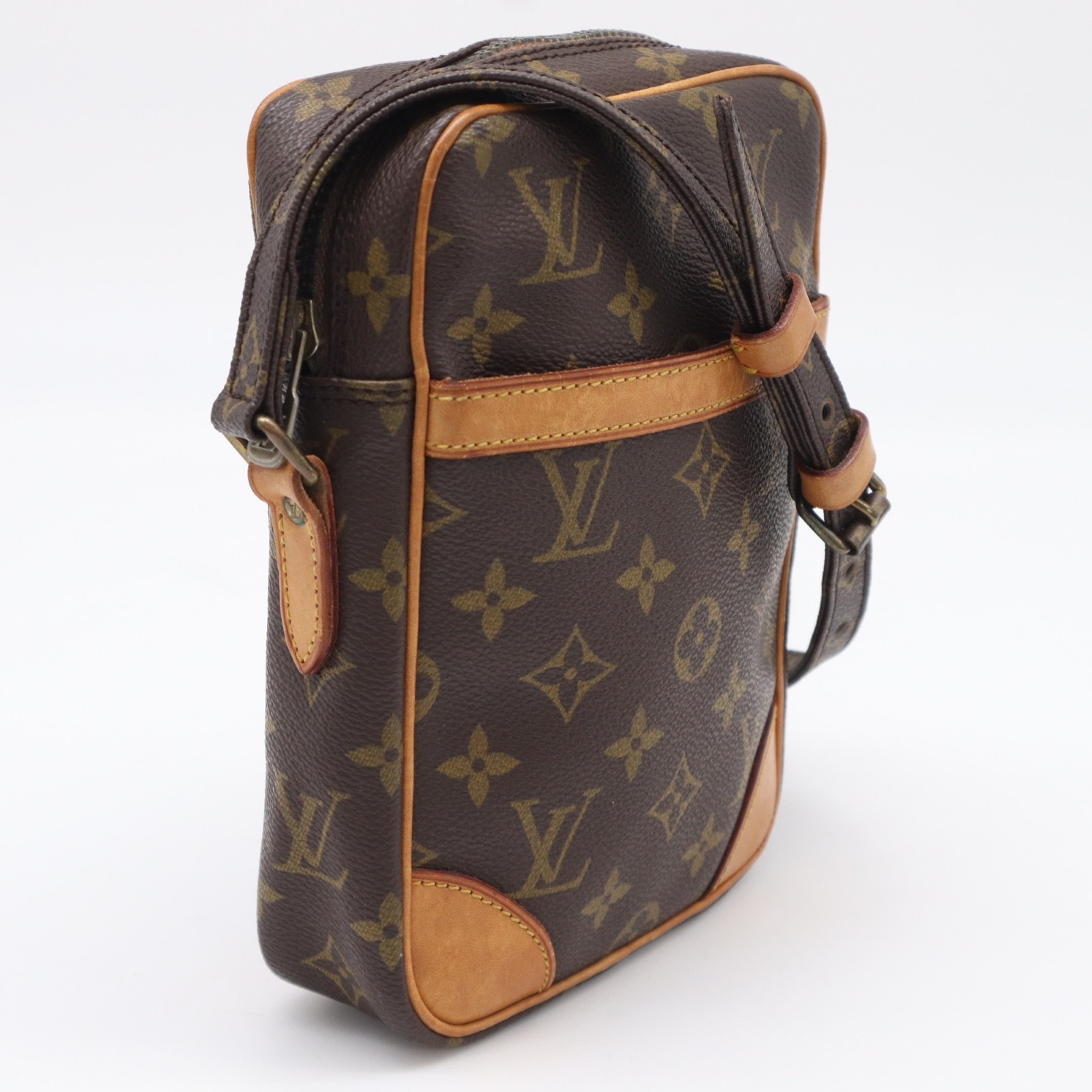 LOUIS VUITTON ルイ・ヴィトン モノグラム ダヌーブ M45266 ショルダーバッグ ブラウン ベージュ コーティングキャンバス レザー メンズ