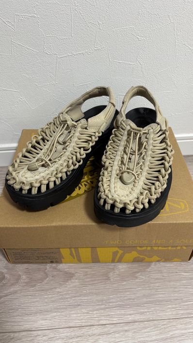 KEEN Uneek PLT "Safari/Black"