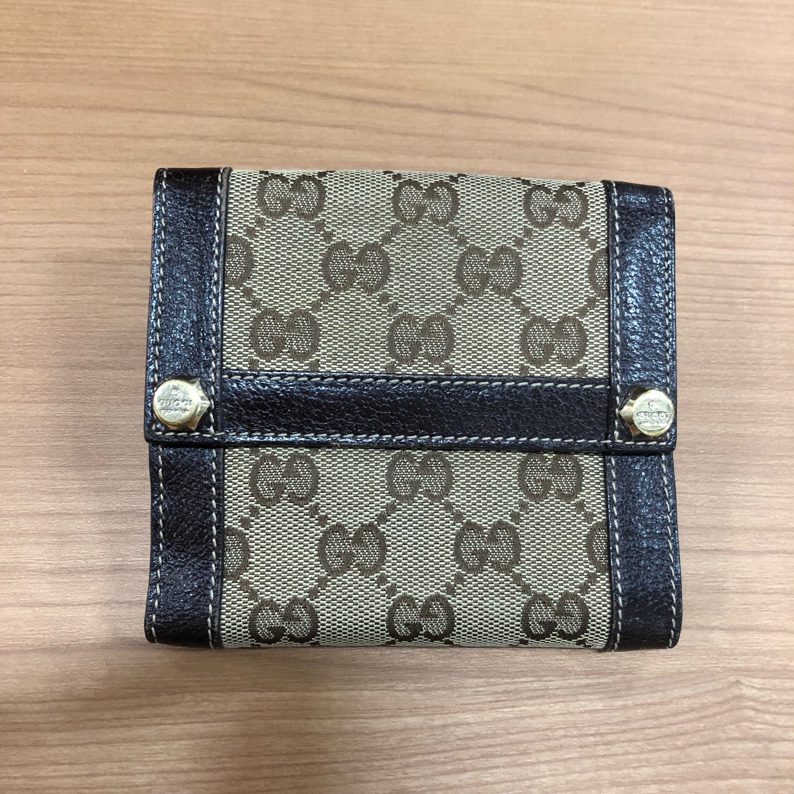 グッチ GG二つ折り 財布