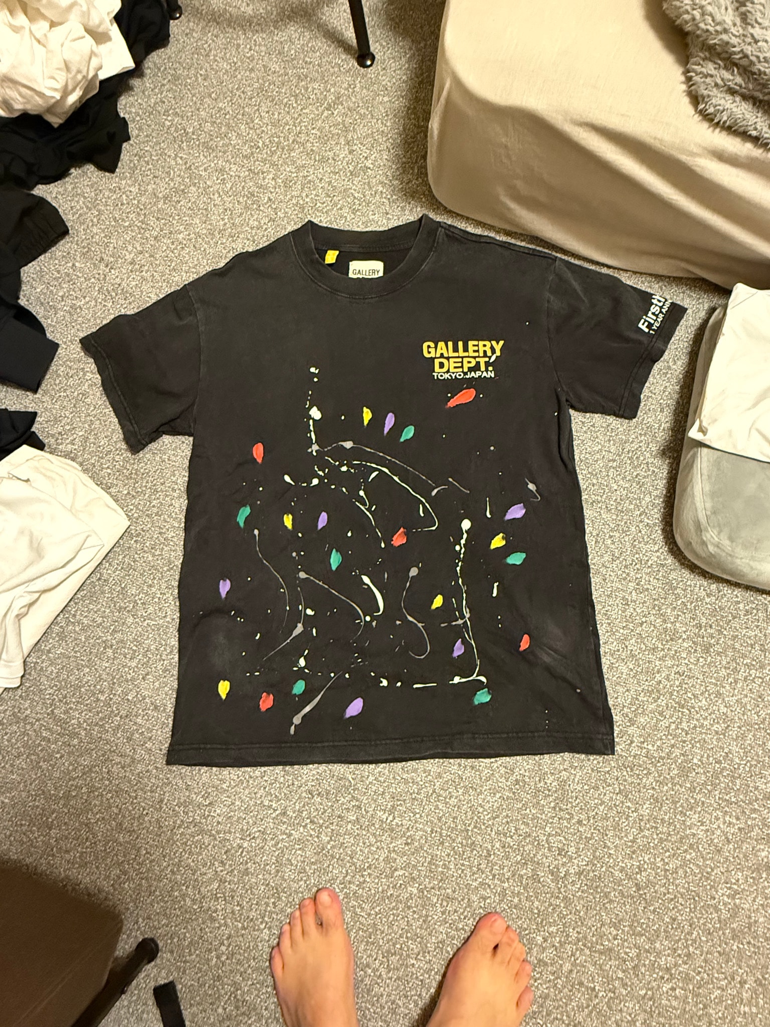 Firsthand 1 Year AnniversaryのTシャツです。数回着用しましたが、目立った汚れや傷はなく、比較的きれいな状態です。中古品になりますので、ご理解いただける方のみご購入をお願いいたします。