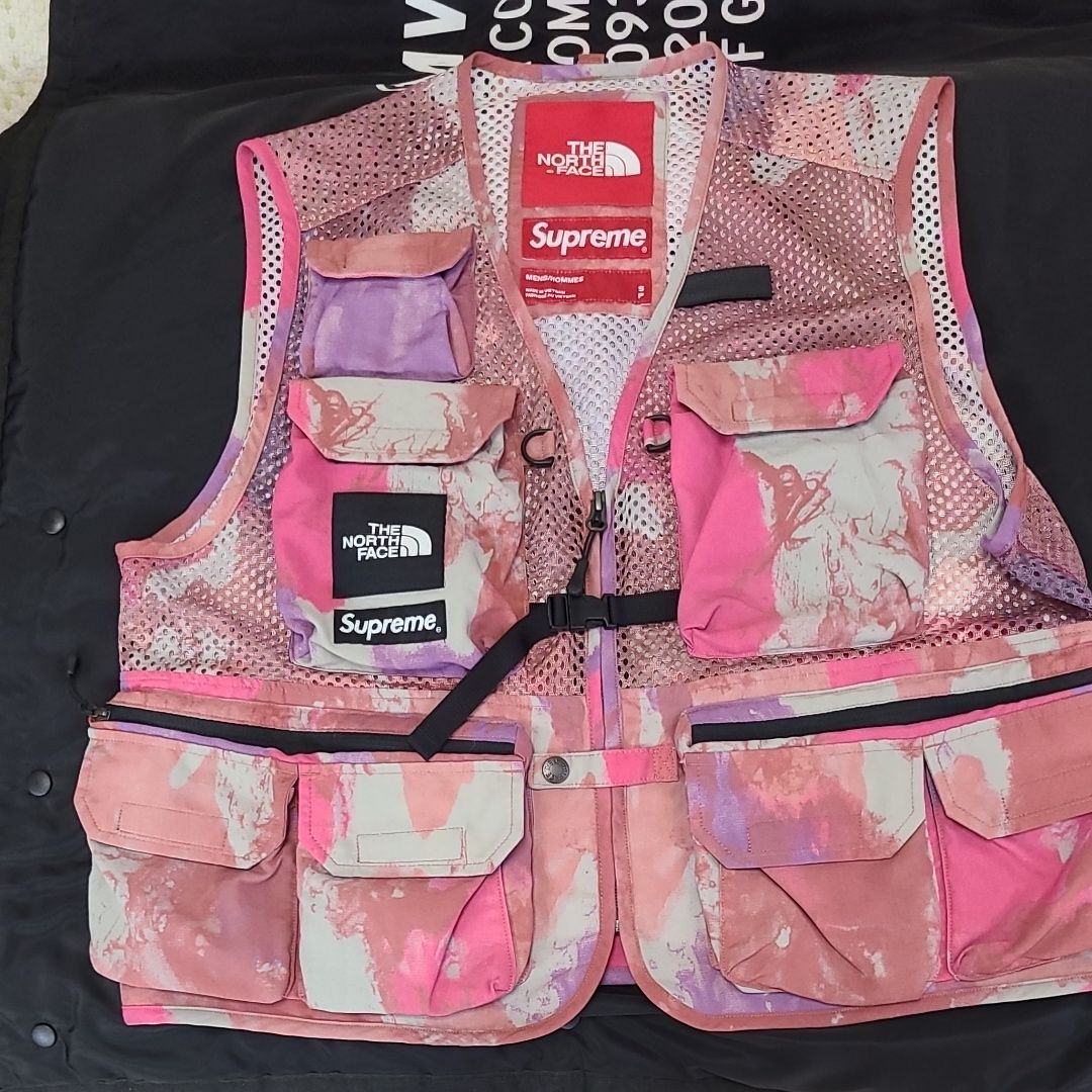 Supreme x The North Face Cargo Vest "Pink"