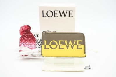 極美品 LOEWE ロエベ レザー シグネチャー フラグメントケース C314Z40X02 コインケース イエロー カーキ レザー レディース