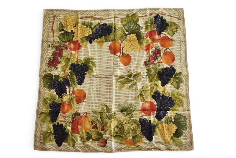 グッチ スカーフ レディース